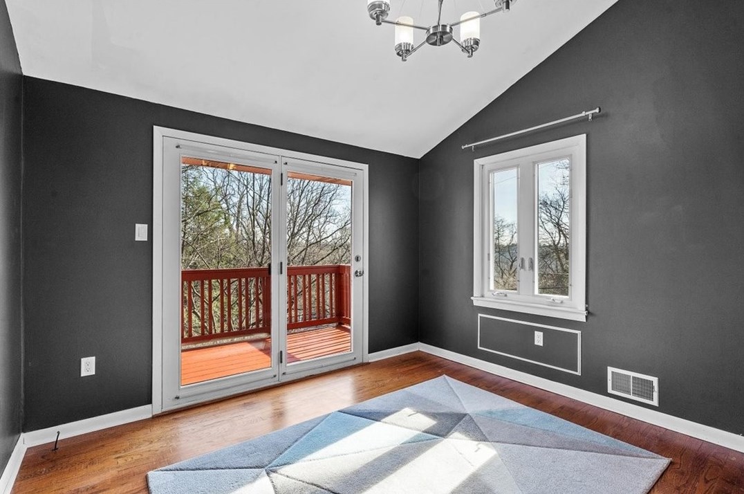 2745 Orlando Pl, Pittsburgh PA  15235-4116 exterior