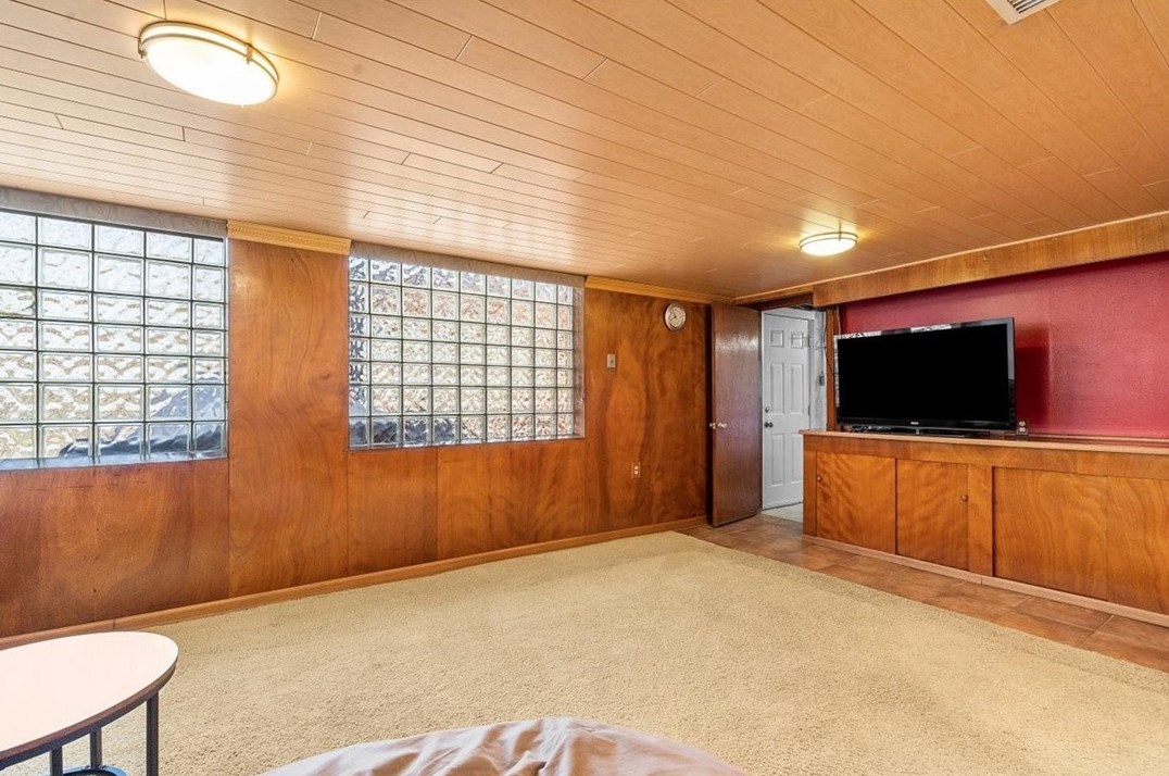 2745 Orlando Pl, Pittsburgh PA  15235-4116 exterior