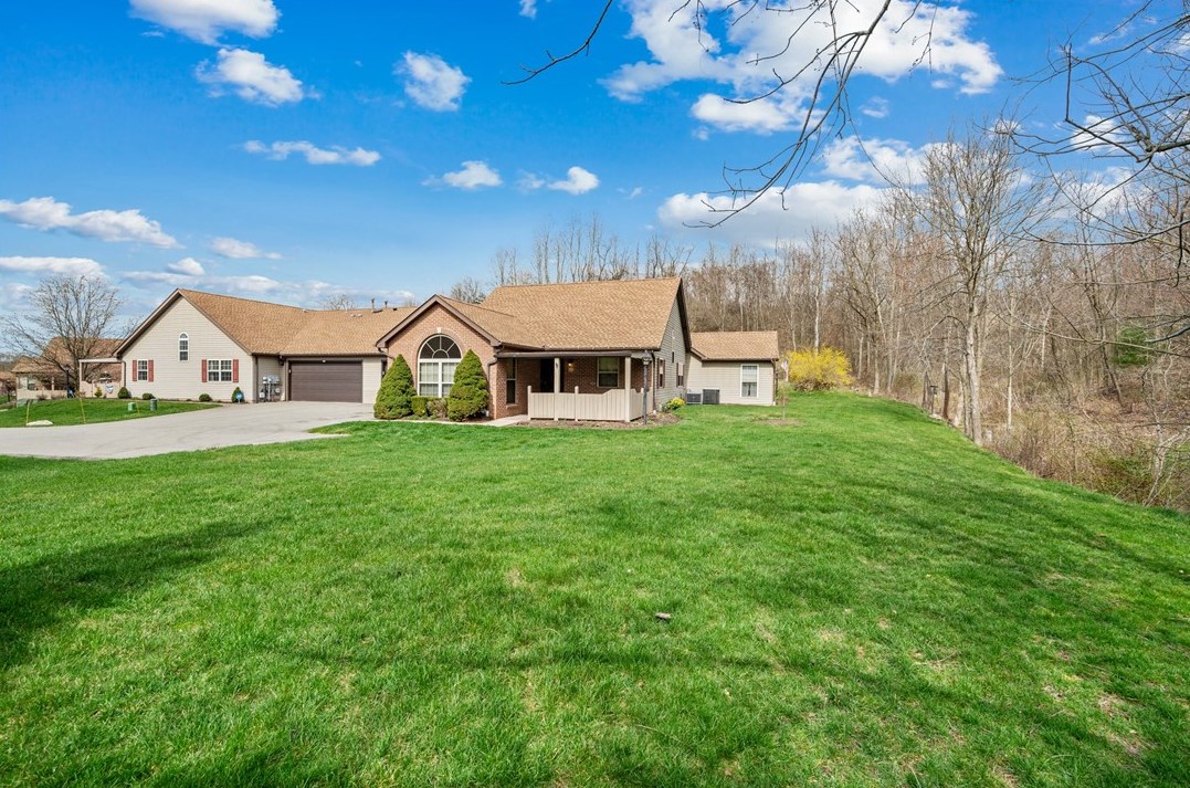 143 Barrington Dr, Noblestown, PA 15071