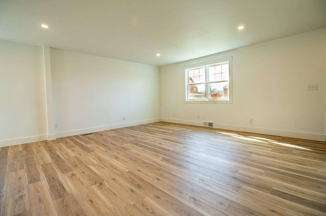 220 Beverly Dr, New Kensington PA  15068-3208 exterior