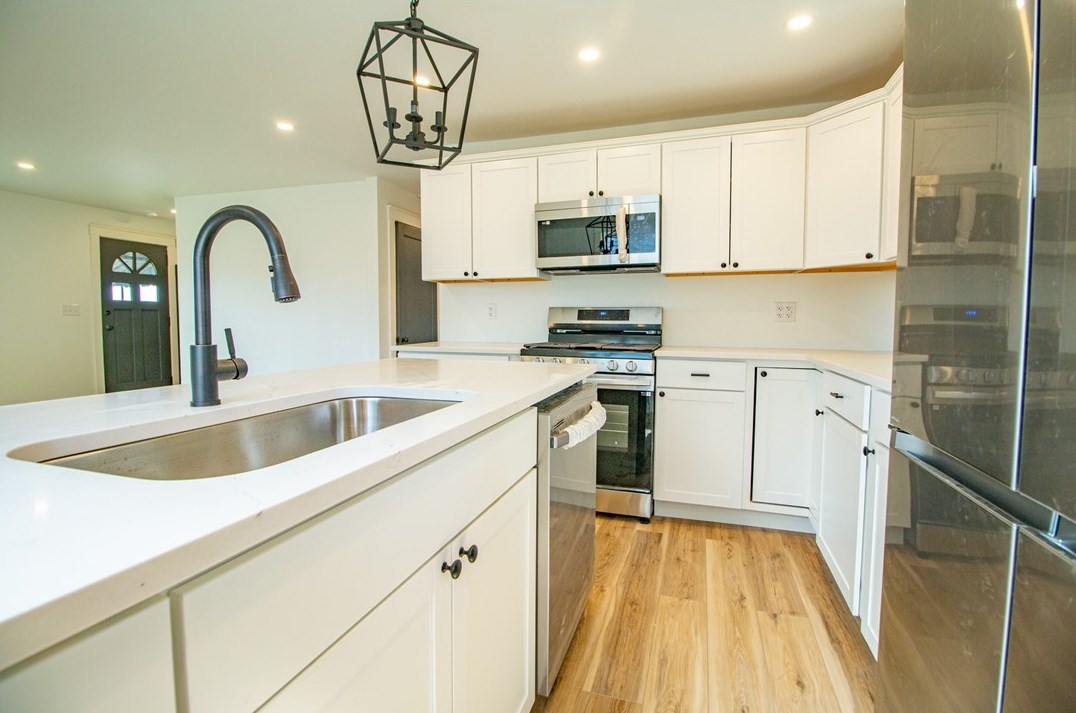 220 Beverly Dr, New Kensington PA  15068-3208 exterior