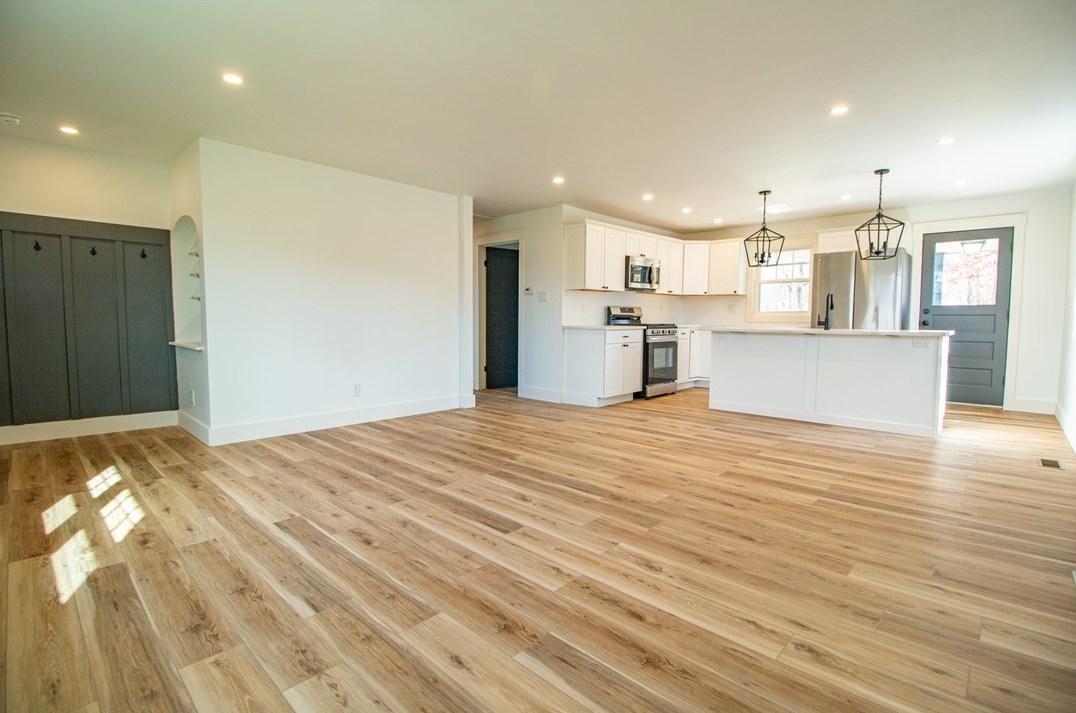 220 Beverly Dr, New Kensington PA  15068-3208 exterior