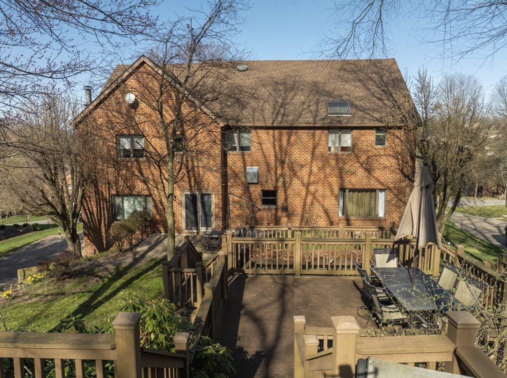 74 Lintel Dr, Canonsburg PA  15317-3645 exterior