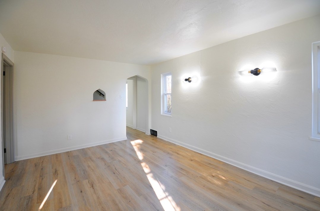 2423 Kingwood St, Pittsburgh PA  15234-3155 exterior