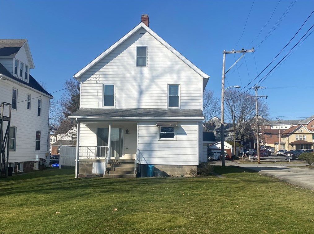 445 7th St, Indiana PA  15701-2906 exterior