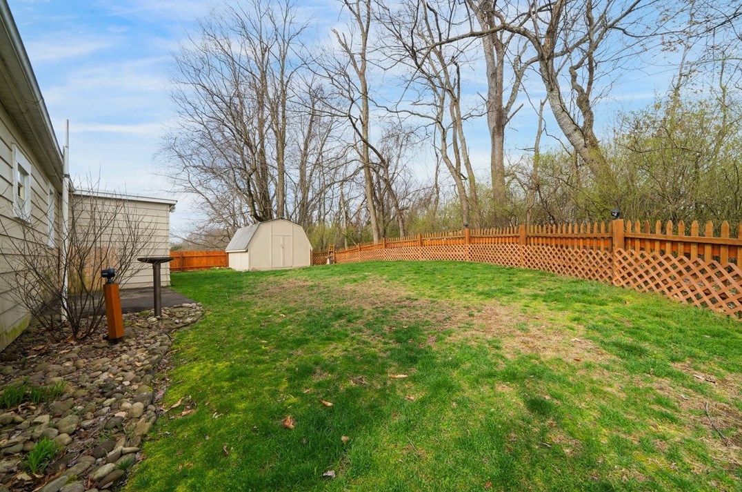 15 Rogers Dr, Latrobe PA  15650-1320 exterior