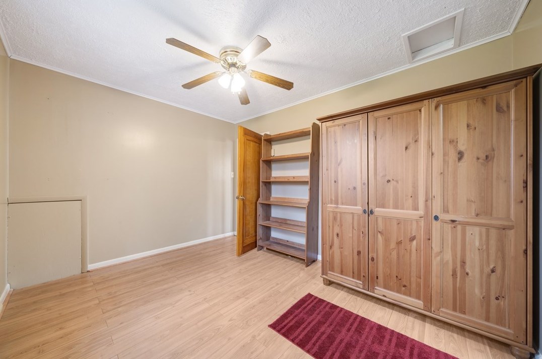 15 Rogers Dr, Latrobe PA  15650-1320 exterior