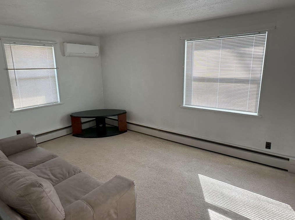 726 N Pike Rd, Cabot, PA 16023