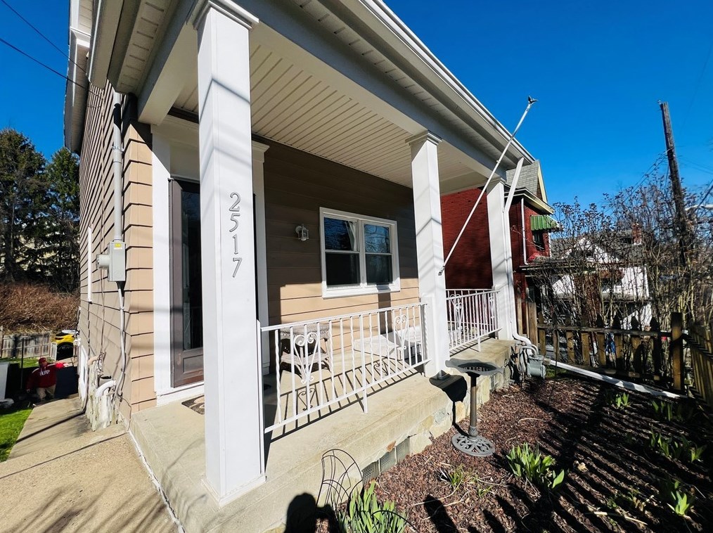 2517 Wiese St, Pittsburgh, PA 15210