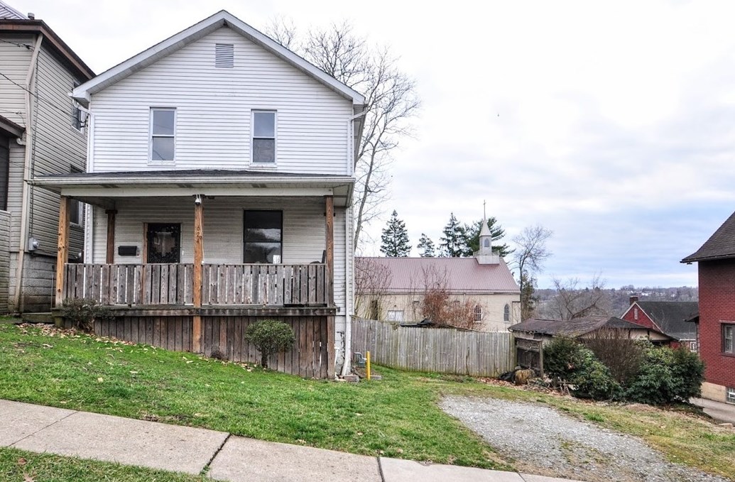 624 Front St, West Brownsville, PA 15417-1943