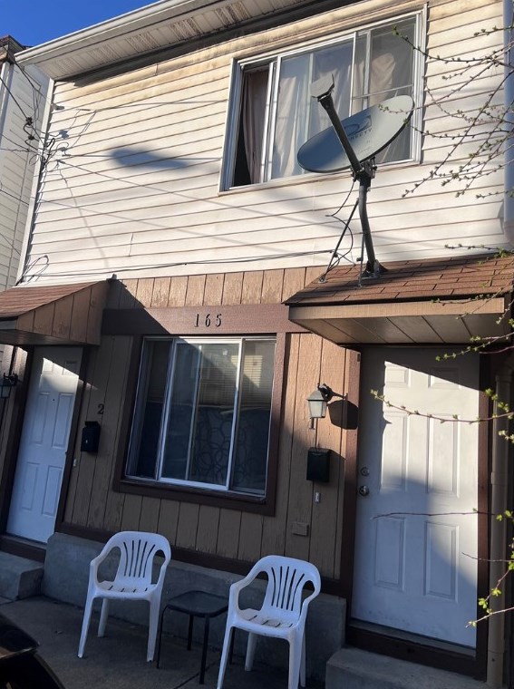165 Pius St, Pittsburgh, PA 15203-1618