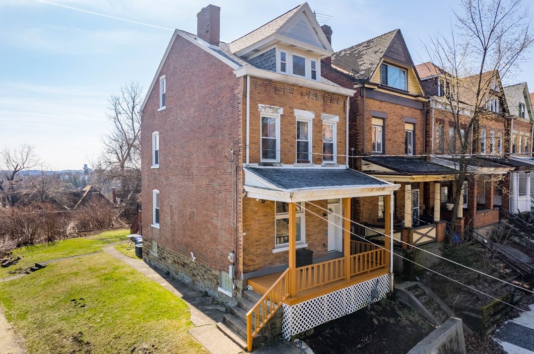 133 Hawkins Ave, Pittsburgh, PA 15214-2805
