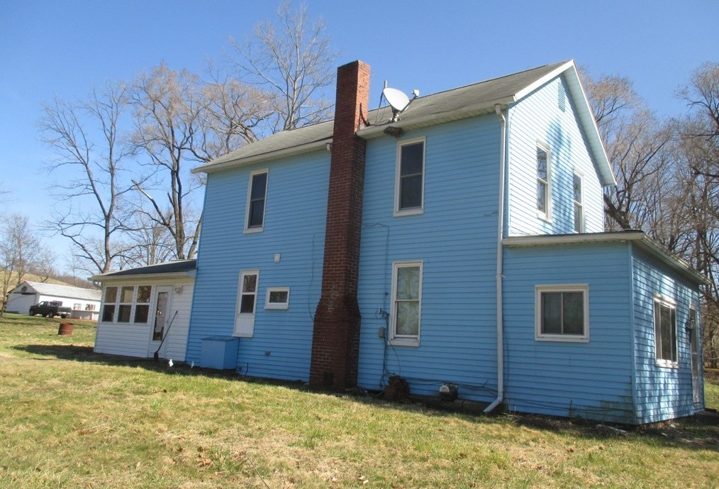 704 Gray Station Rd, Blairsville, PA 15717-4341