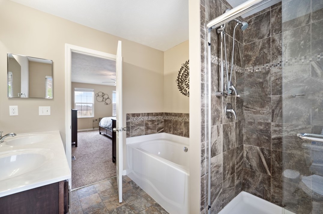 5 Puskar Ln, Canonsburg PA  15317-1998 exterior