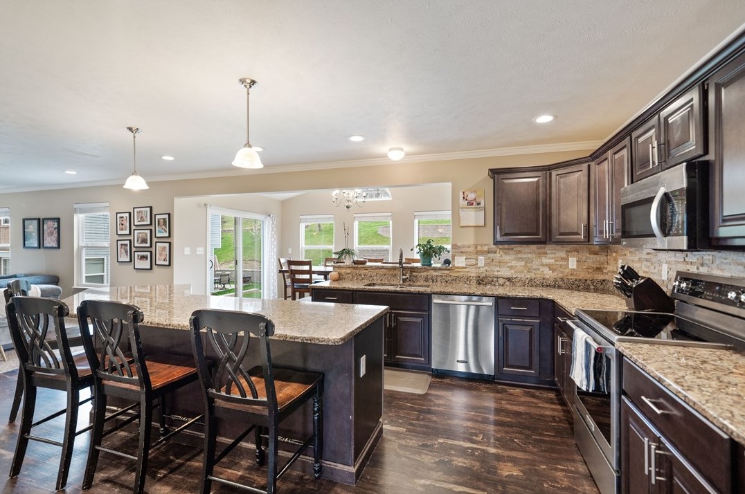 5 Puskar Ln, Canonsburg PA  15317-1998 exterior