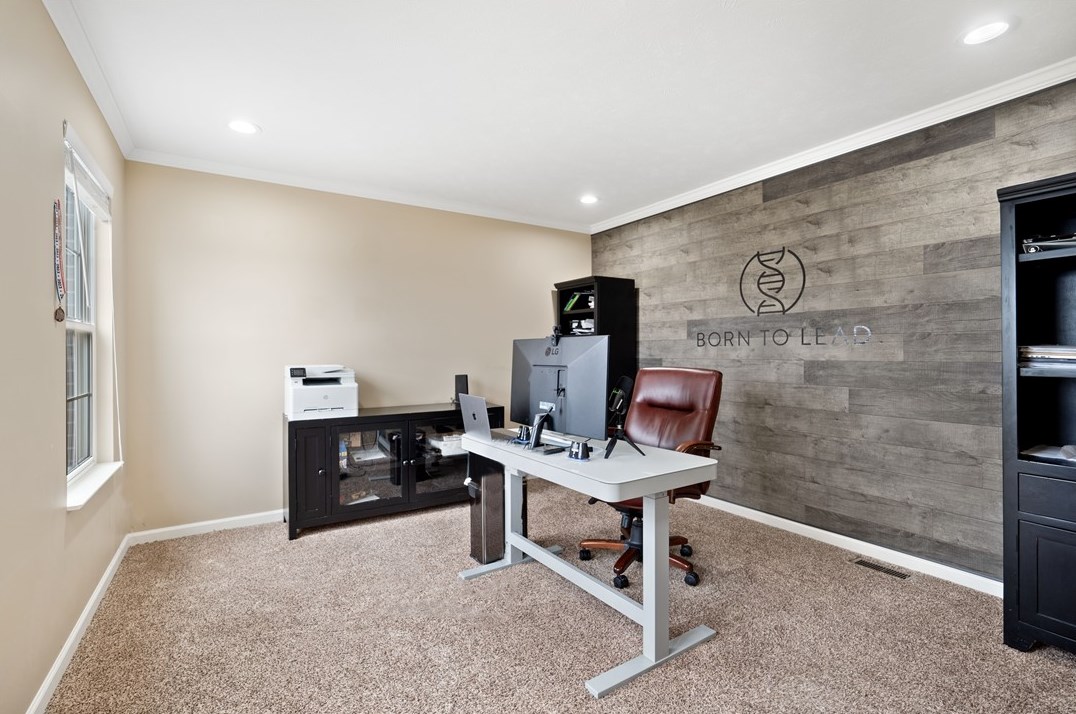 5 Puskar Ln, Canonsburg PA  15317-1998 exterior