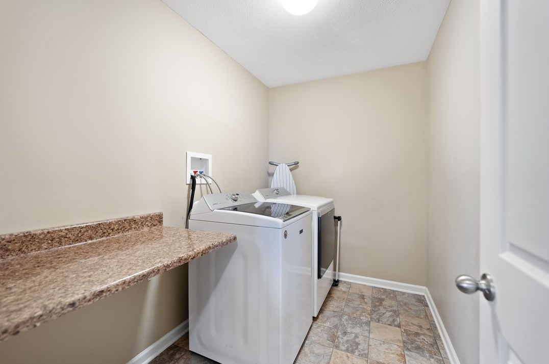 5 Puskar Ln, Canonsburg PA  15317-1998 exterior