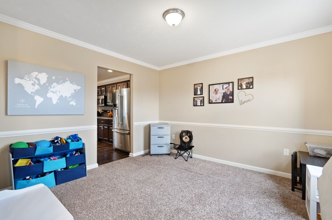 5 Puskar Ln, Canonsburg PA  15317-1998 exterior