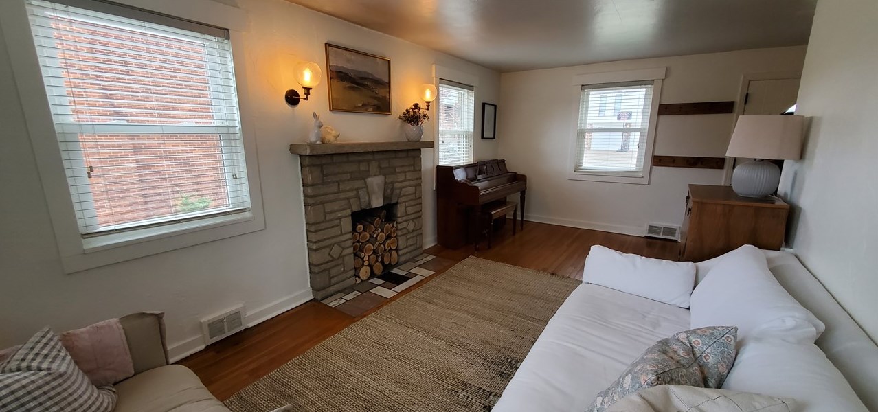 123 Hartle Rd, Glenshaw, PA 15116