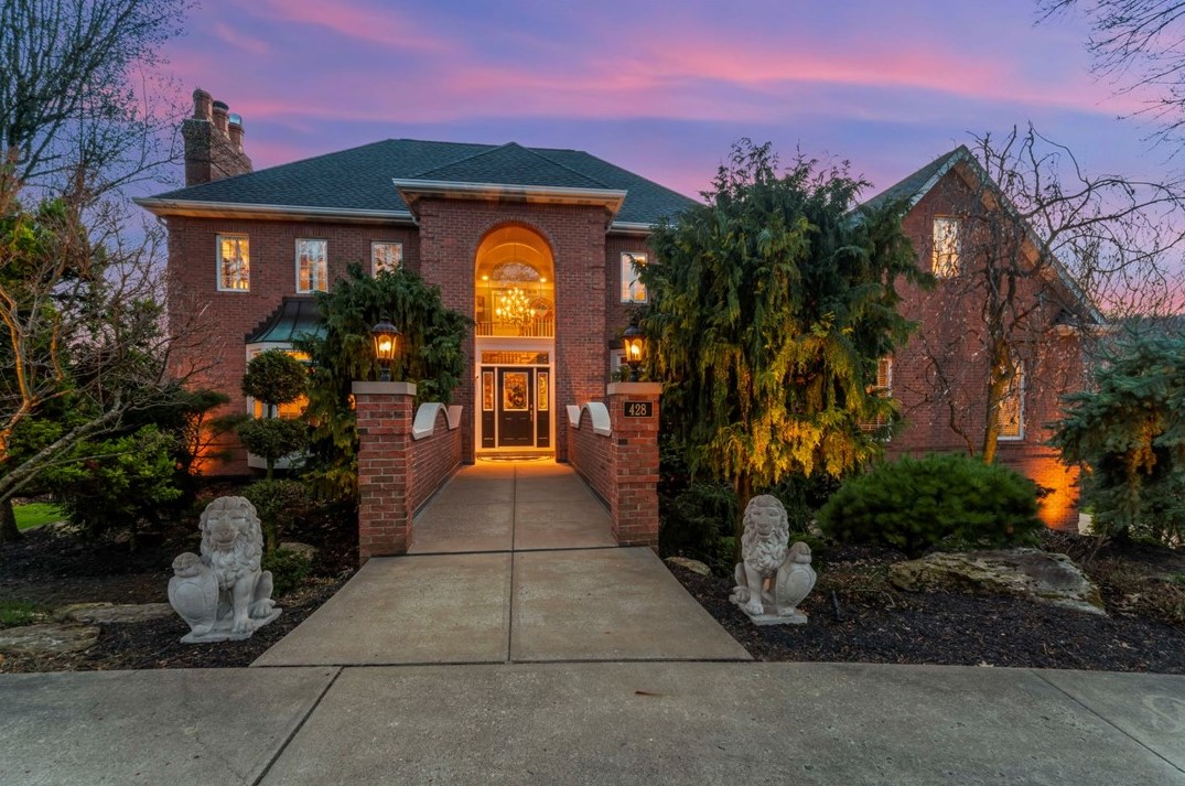 428 Ironwood Dr, Canonsburg, PA 15317-9569