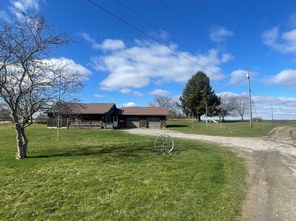 132 Stalker Rd, Hilliards, PA 16040-1422