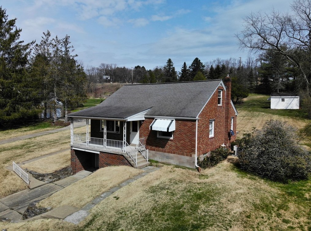 241 Abbe Pl, Delmont, PA 15626