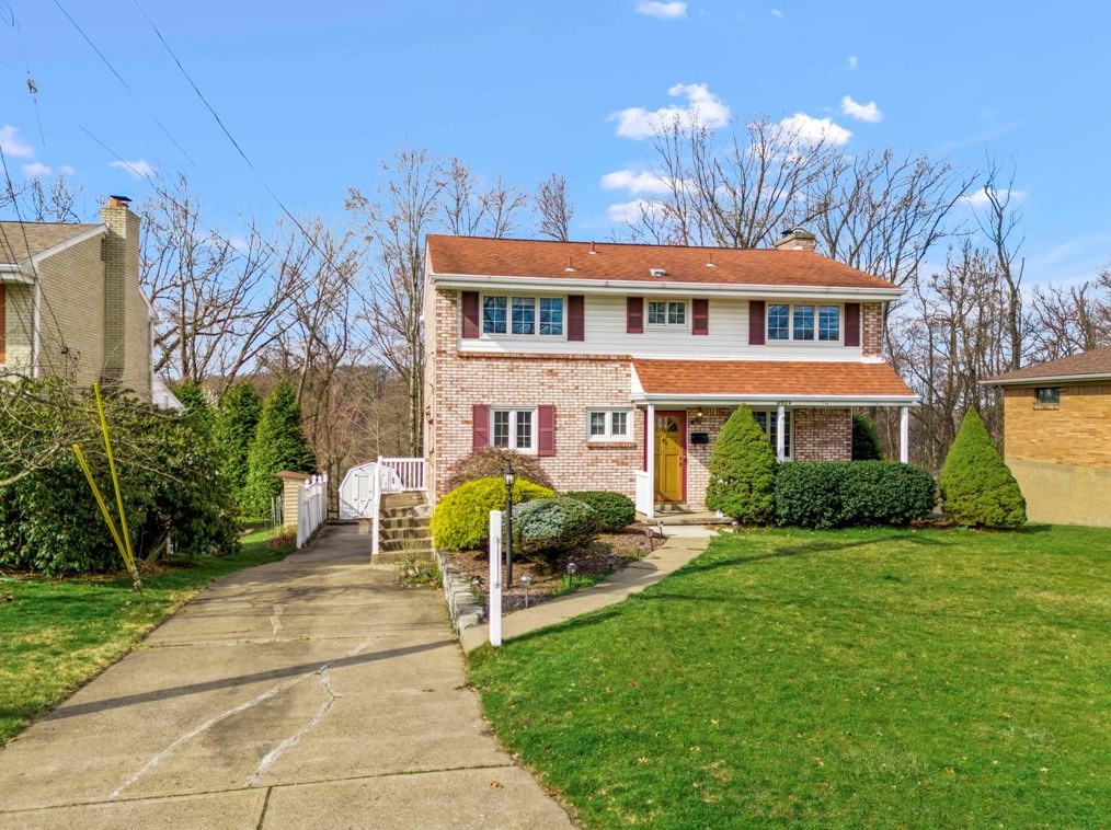 4904 Point Cir Dr, Monroeville, PA 15146