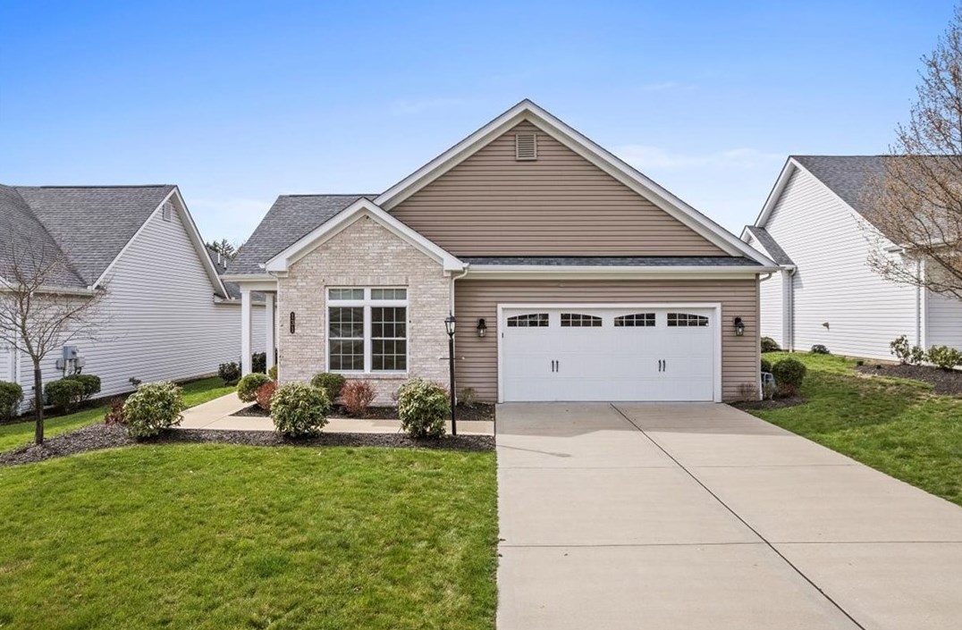 131 Raupp Ln, Seven Fields, PA 16046-2157