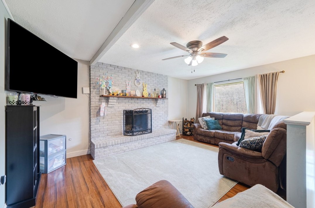 196 Cope Rd, Perryopolis, PA 15473