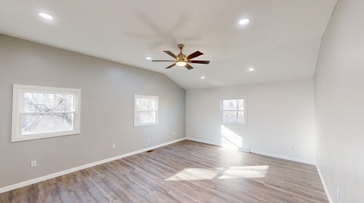 1298 Cascade Rd, Monaca PA  15061-1026 exterior