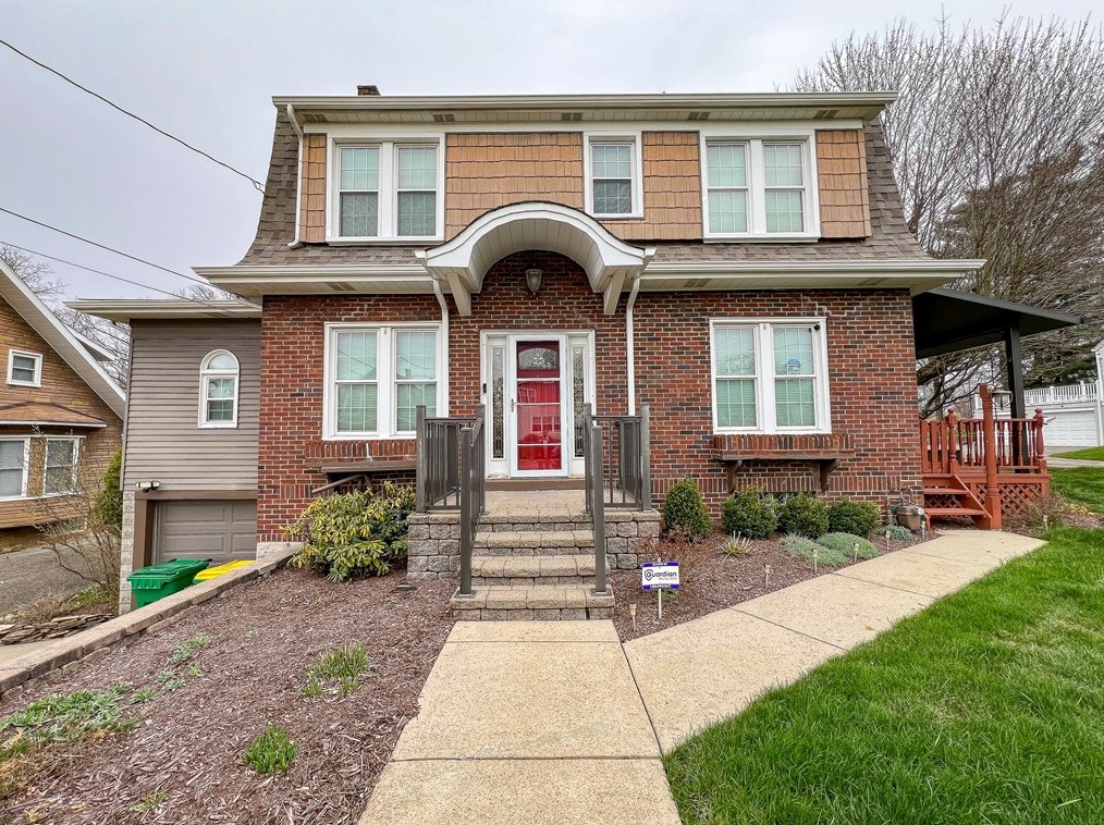 227 Oakvale Blvd, Butler, PA 16001-3517