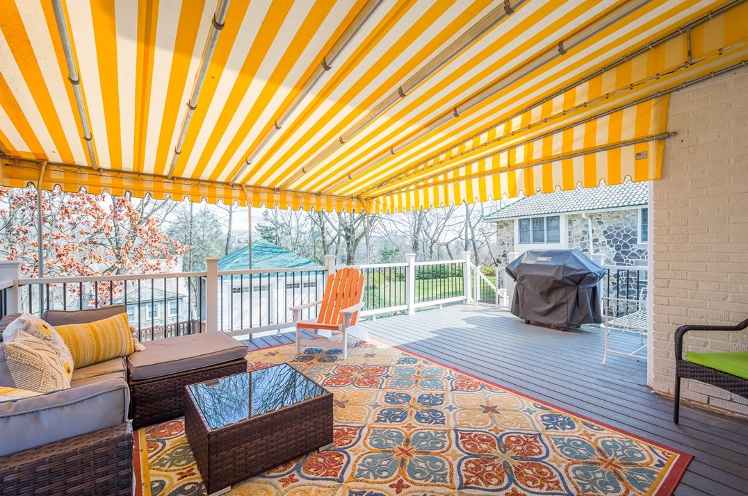 145 Main Entrance Dr, Pittsburgh PA  15122-1153 exterior