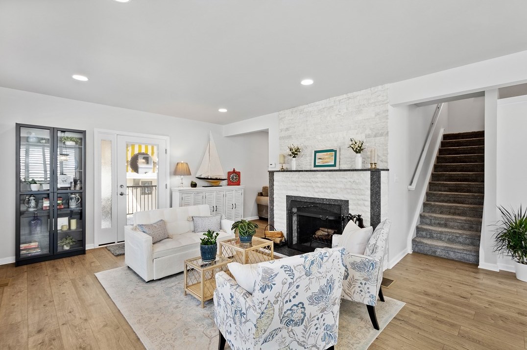 145 Main Entrance Dr, Pittsburgh PA  15122-1153 exterior