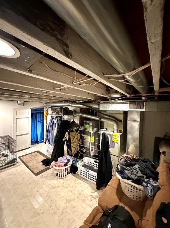 2911 Mary St, Pittsburgh PA 15203-1820 exterior