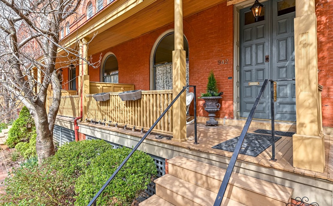 942 W Way, Pittsburgh, PA 15233-2359
