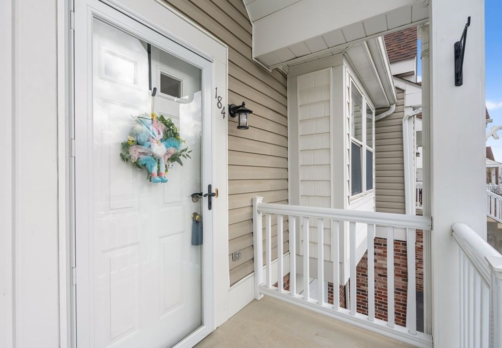 184 Old Village Ln, Bethel Park, PA 15102