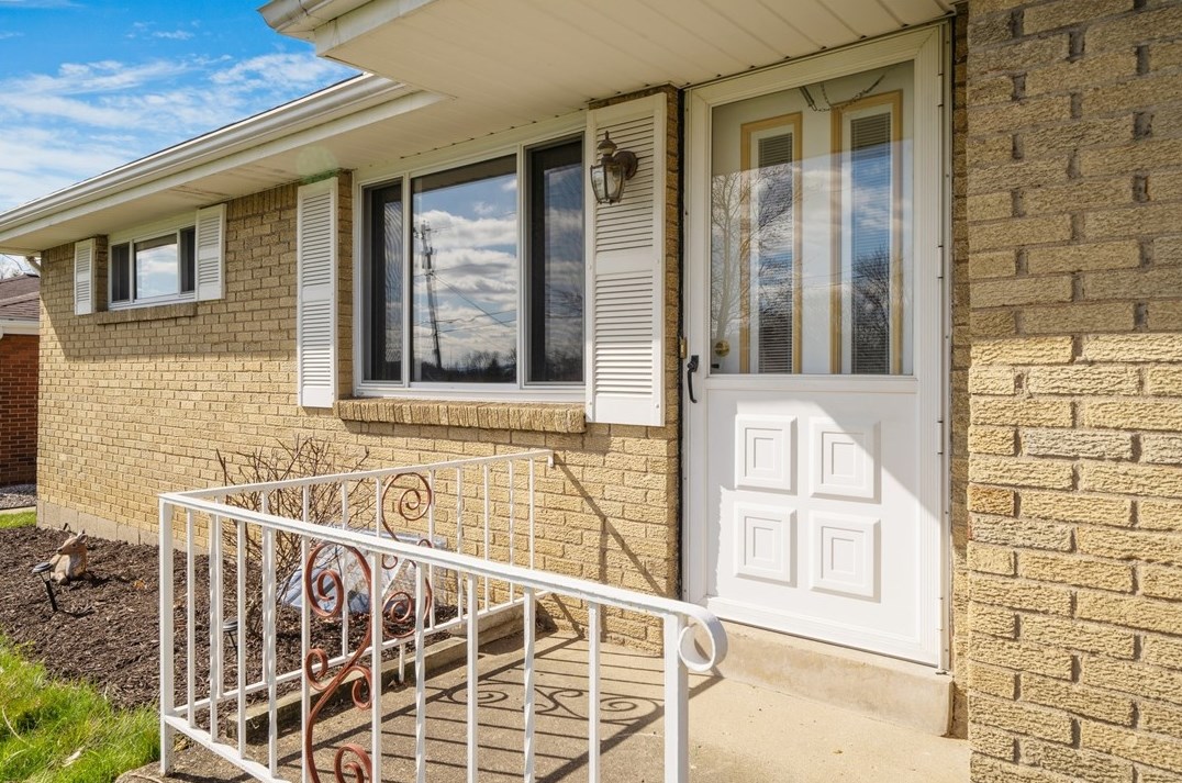 14458 Lynne Dr, North Huntingdon, PA 15642