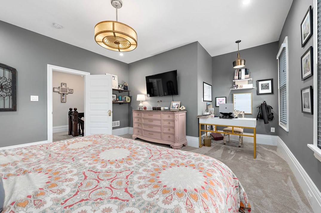 335 Chestnut St, Sewickley PA 15143-1809 exterior