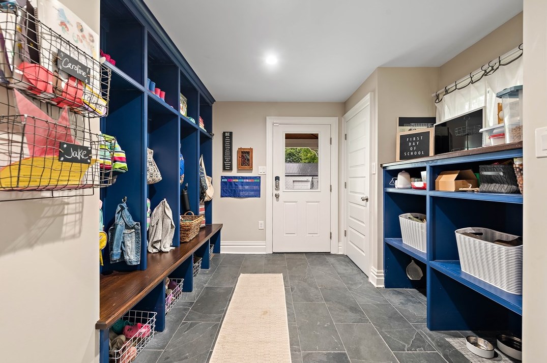 335 Chestnut St, Sewickley PA 15143-1809 exterior