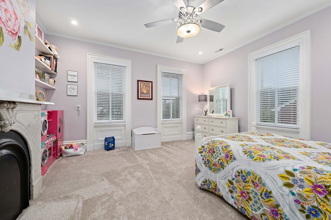 335 Chestnut St, Sewickley PA 15143-1809 exterior