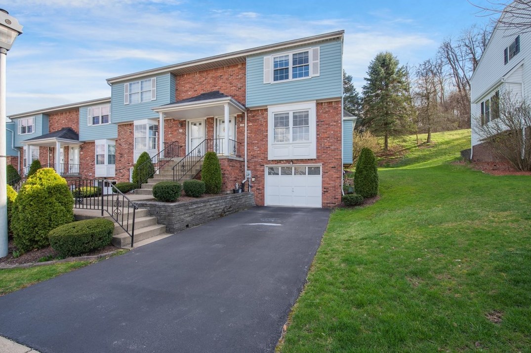 183 Heather Dr, Monroeville PA  15146-1745 exterior