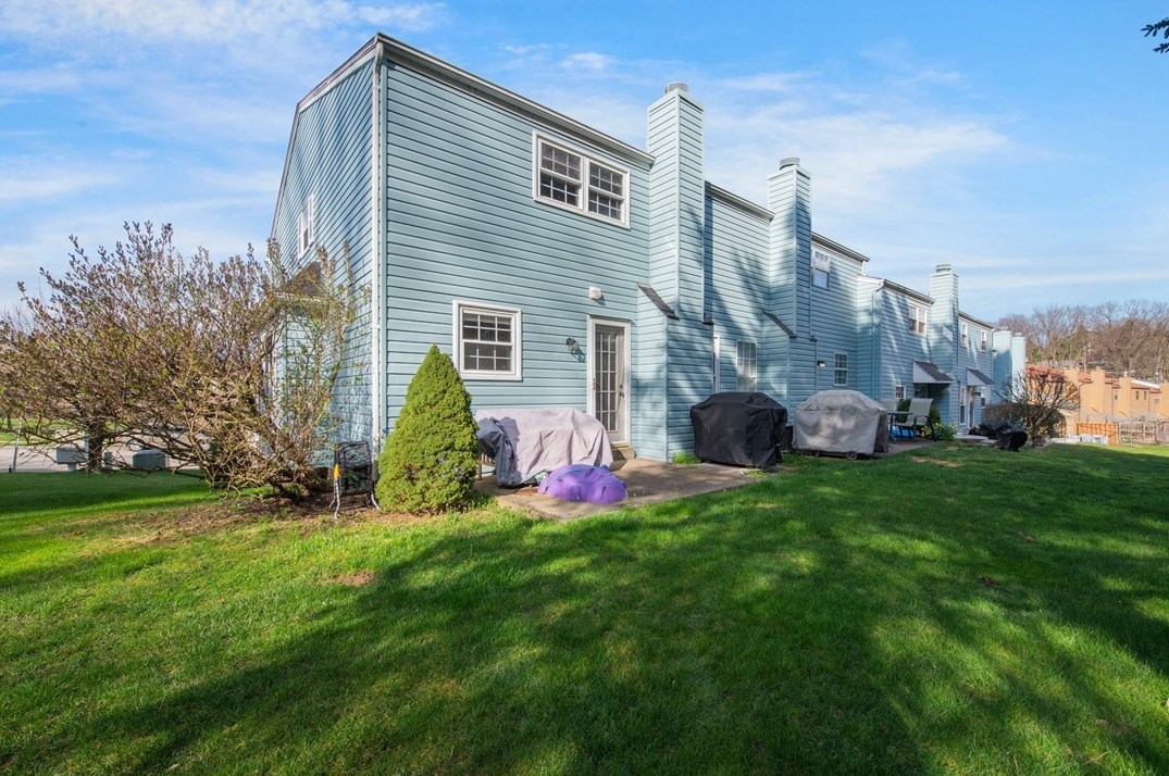 183 Heather Dr, Monroeville PA  15146-1745 exterior