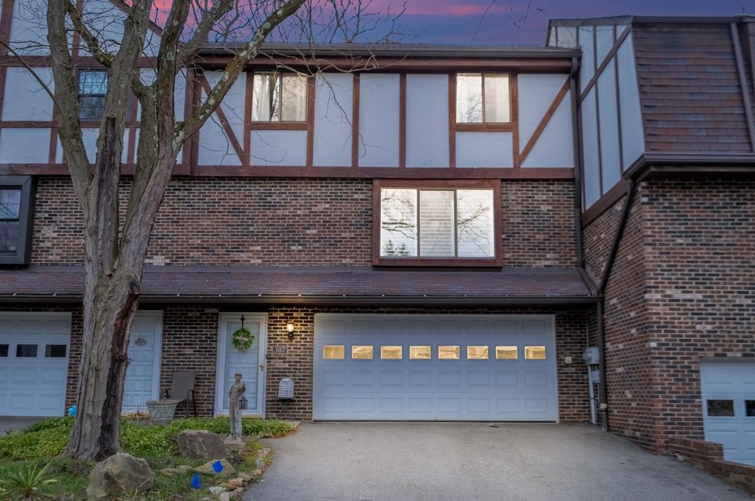 307 Cottingham Ct, Allison Park, PA 15101-2054