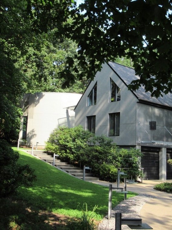 118 Rockwood Dr, Pittsburgh, PA 15238
