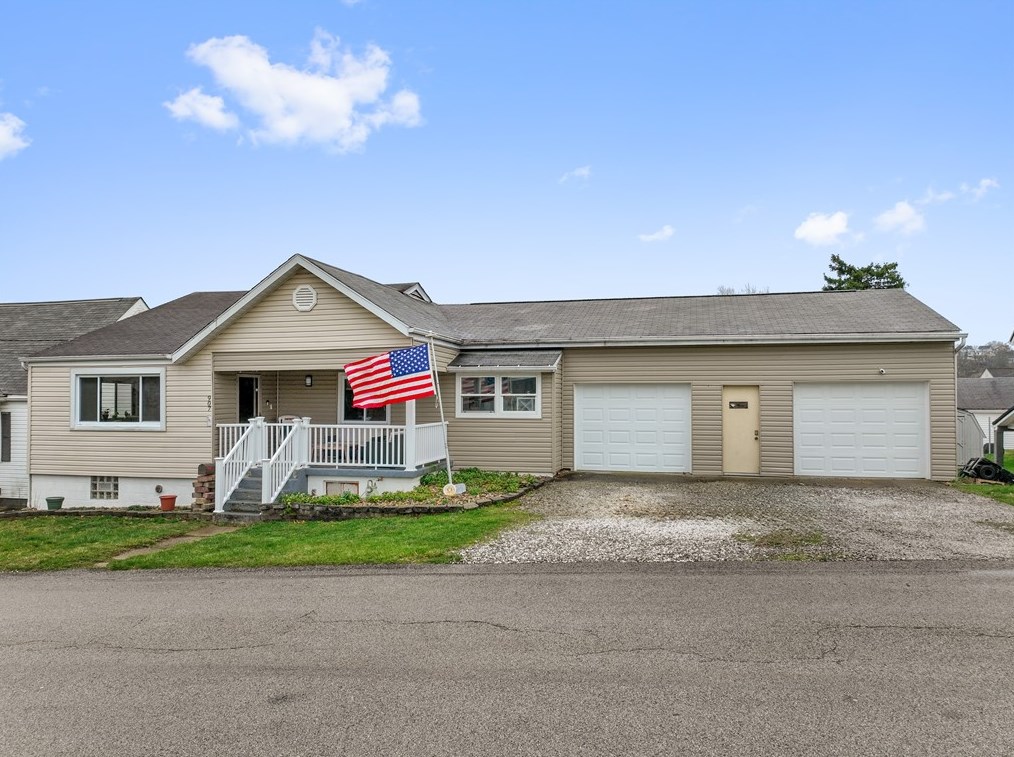 907 2nd St, Canonsburg, PA 15317