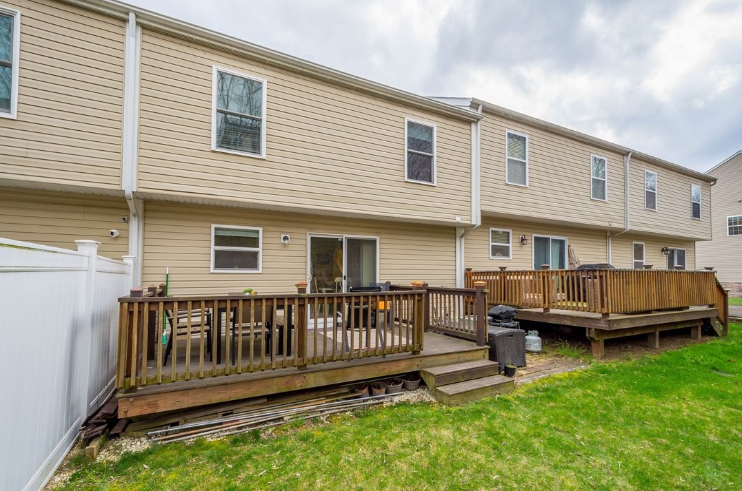 2295 Flint Dr, Washington PA  15301-7761 exterior