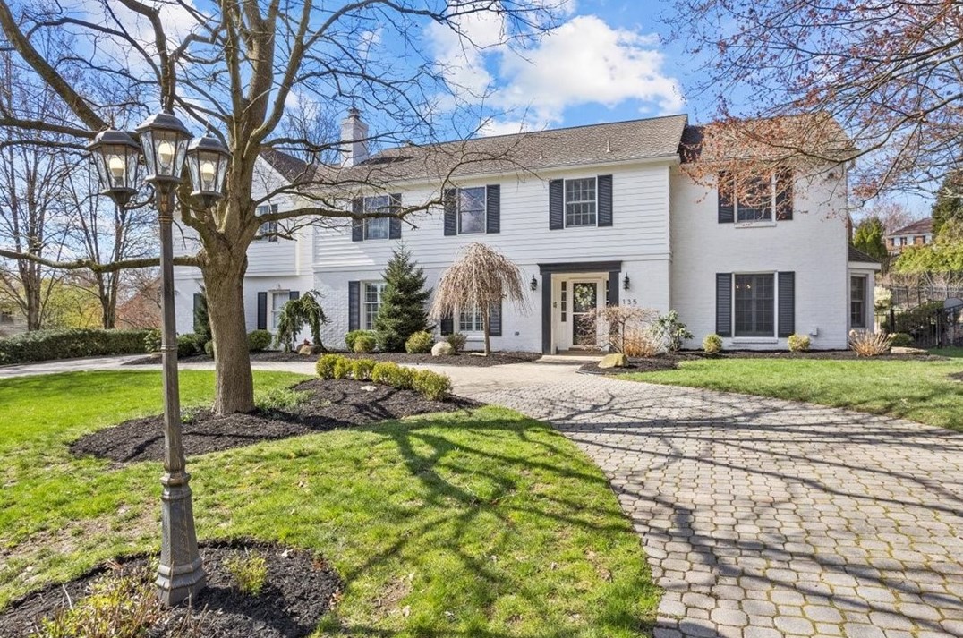 135 Devonwood Dr, Pittsburgh PA  15241-2255 exterior