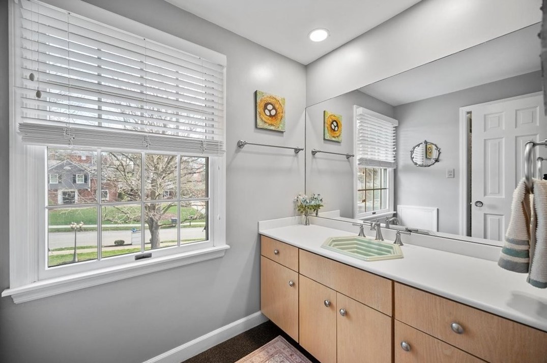 135 Devonwood Dr, Pittsburgh PA  15241-2255 exterior