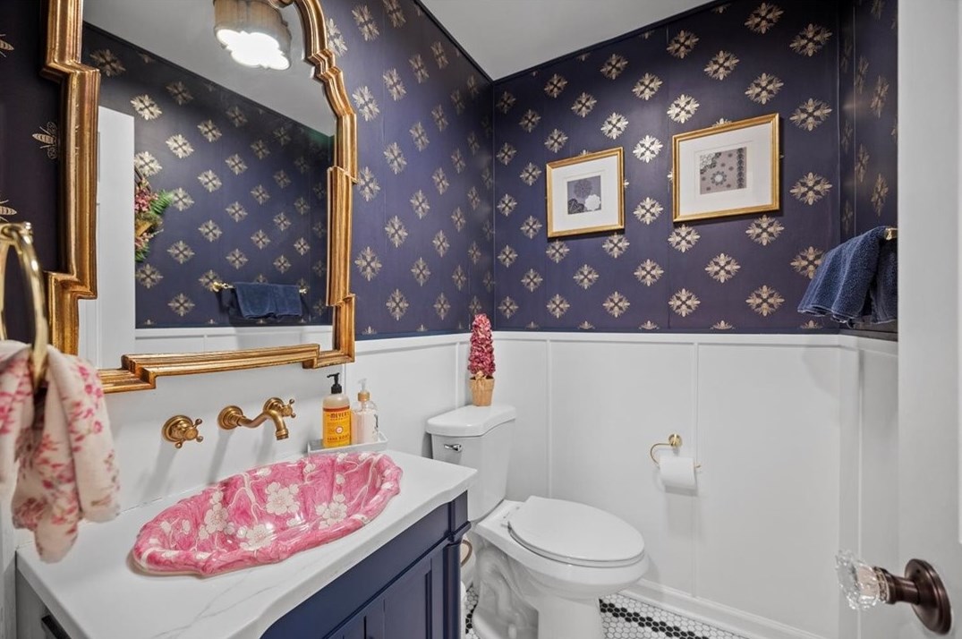 135 Devonwood Dr, Pittsburgh PA  15241-2255 exterior