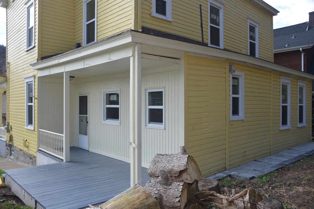 44 Vilsack St, Pittsburgh PA 15223-1733 exterior